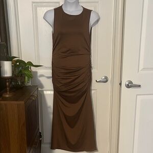 XL Sleeveless Brown Ruched Midi Dress with Slit